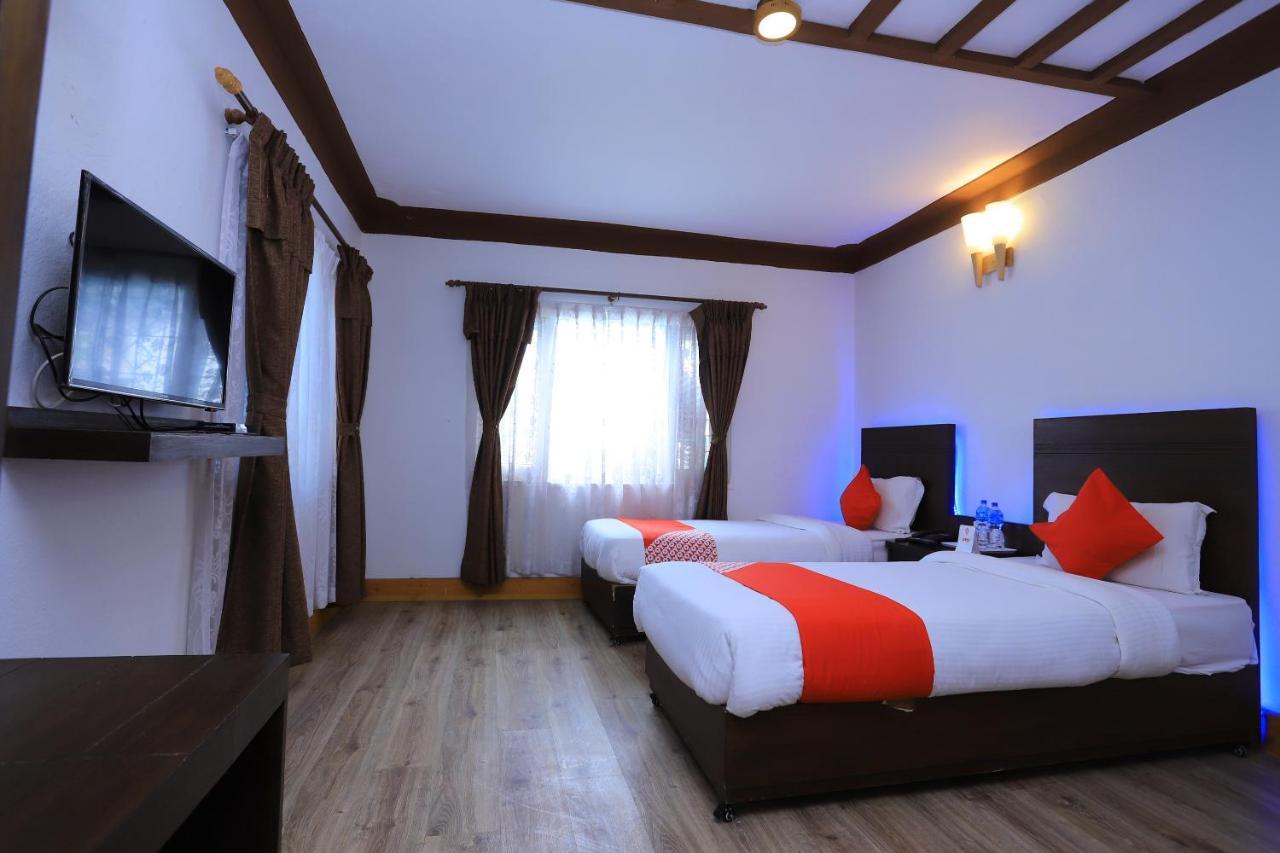 Oyo 591 Hotel Blue Moon Dharampur Exterior foto