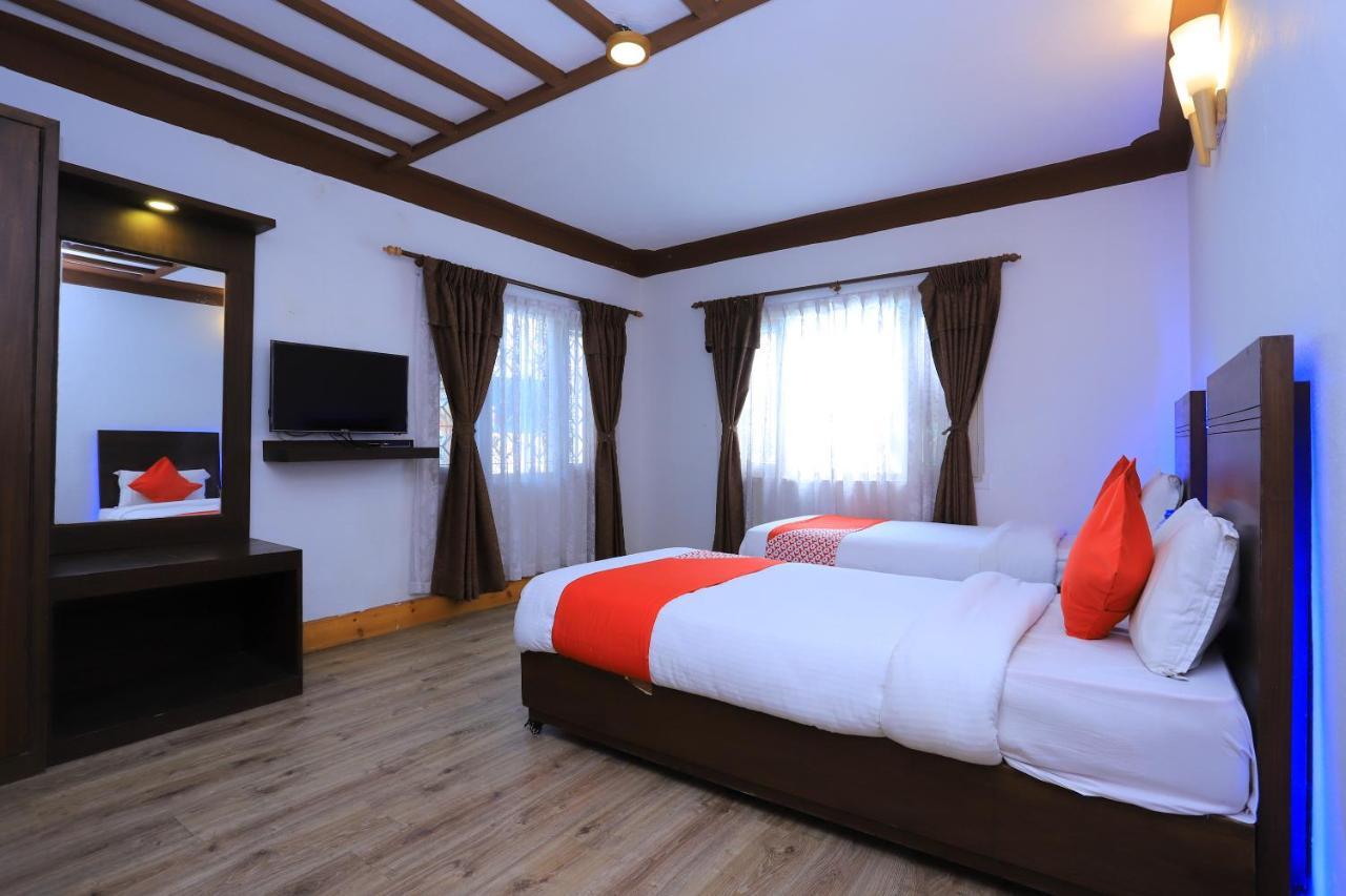 Oyo 591 Hotel Blue Moon Dharampur Exterior foto