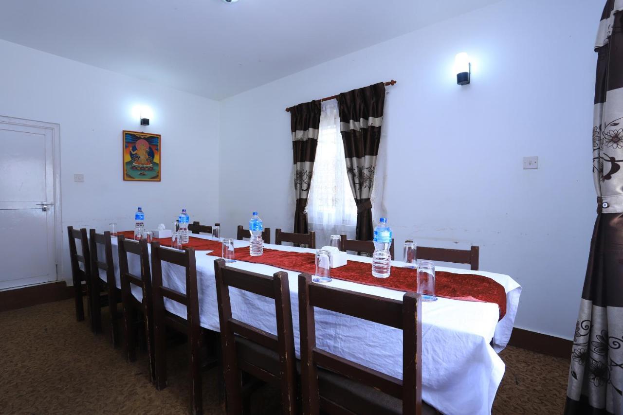 Oyo 591 Hotel Blue Moon Dharampur Exterior foto